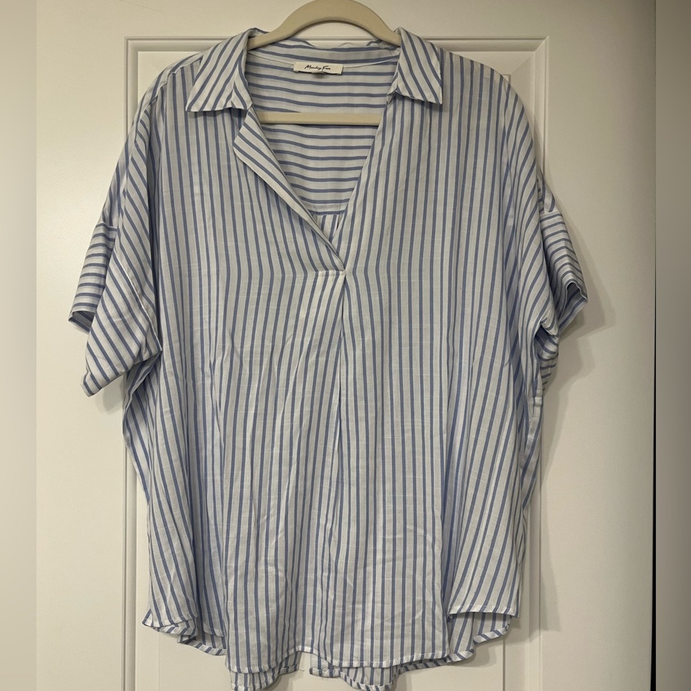 Monday Fun Women’s Ellis Button Back Blue and White striped Top, XXL